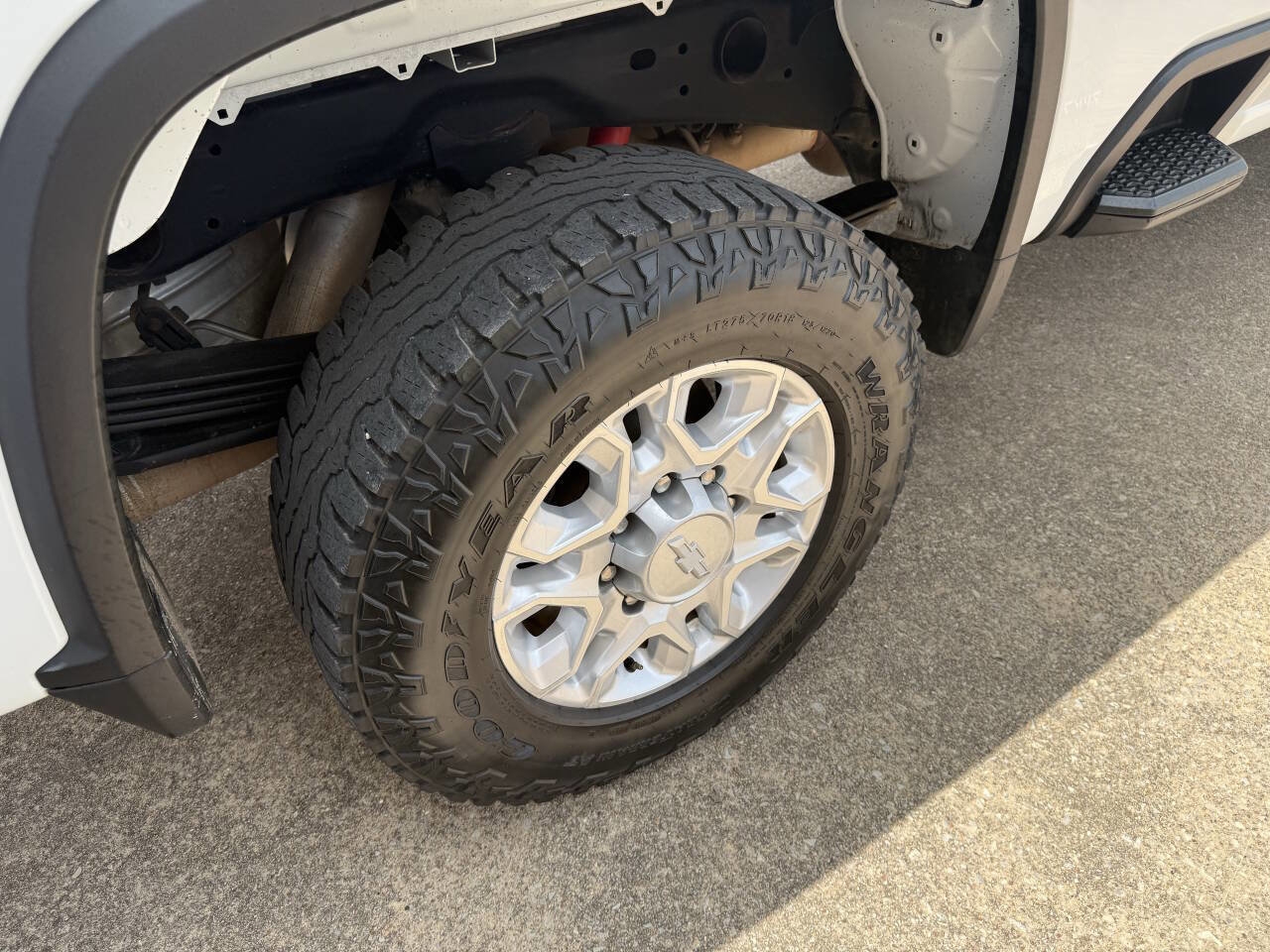 Used 2021 Chevrolet Silverado 2500 LT w/ Z71 Off-Road Package image 35