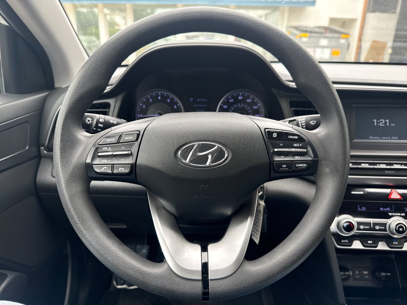 Used 2020 Hyundai Elantra SE w/ Cargo Package (C1) FWD image 14
