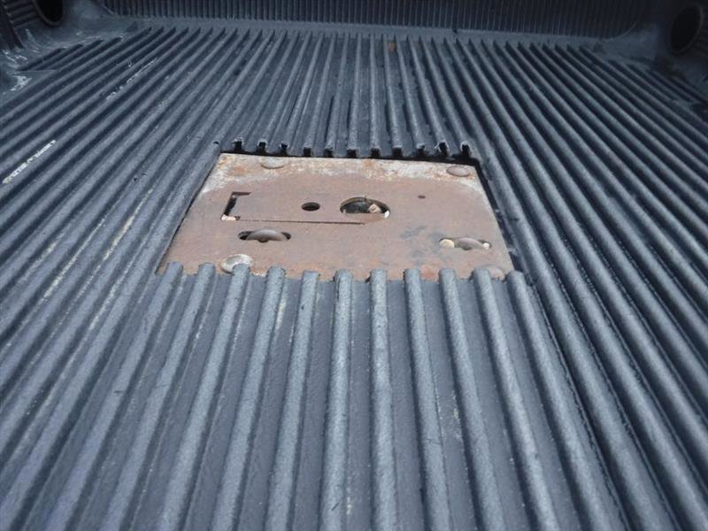 Used 2002 Chevrolet Silverado 1500 LS w/ Off-Road Skid Plate Pkg AWD/4WD image 19