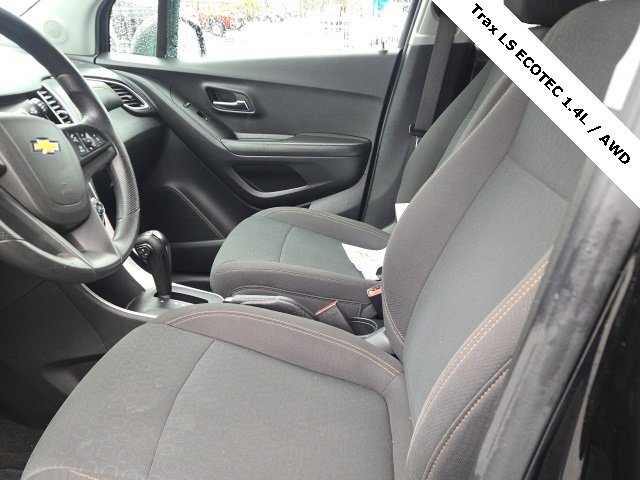 Used 2020 Chevrolet Trax LS w/ Tint and Cruise Package image 17