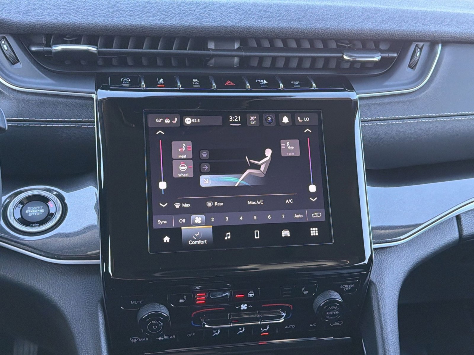 Used 2023 Jeep Grand Cherokee Laredo w/ Luxury Tech Group I image 20