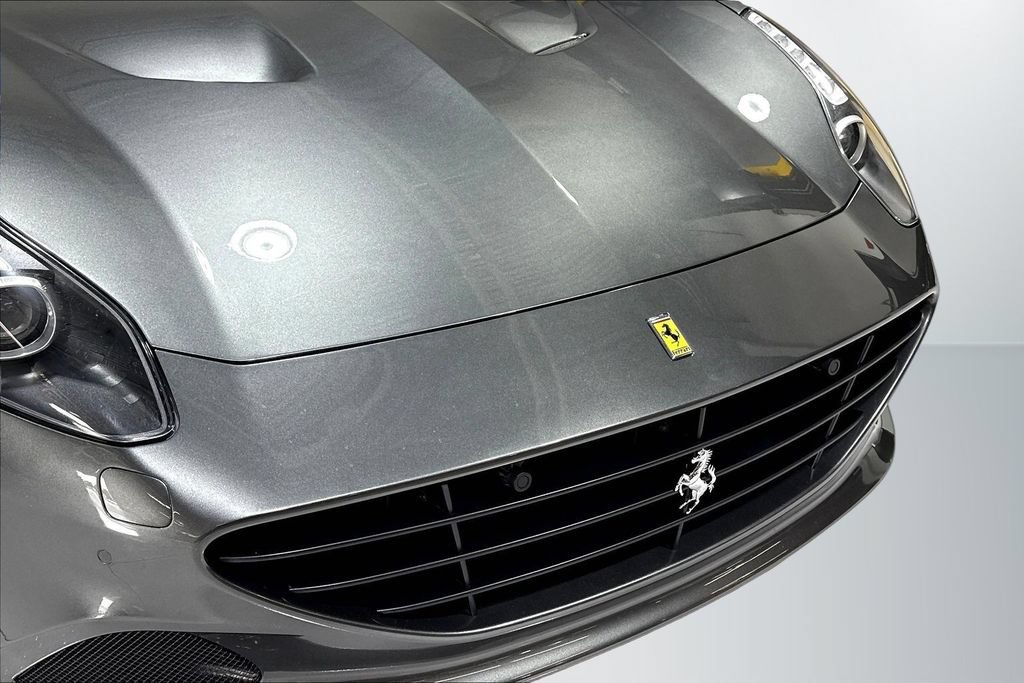 Used 2015 Ferrari California T RWD image 28