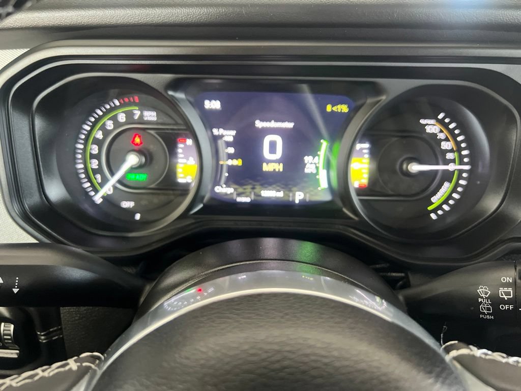 Used 2025 Jeep Wrangler Unlimited Sahara AWD/4WD image 40