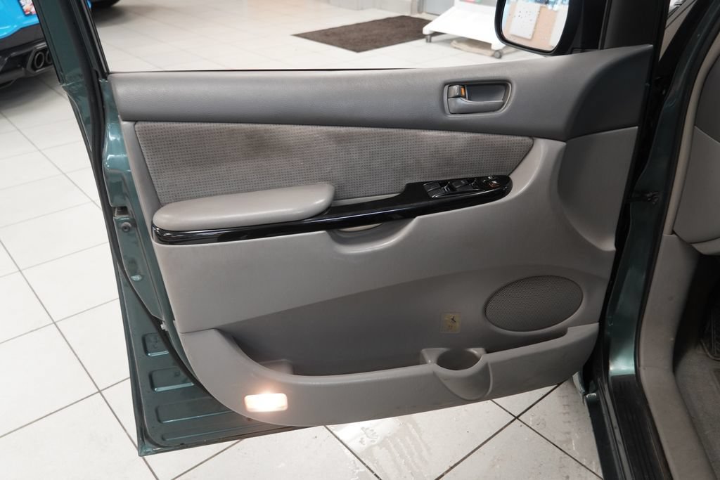 Used 2004 Toyota Sienna FWD image 5