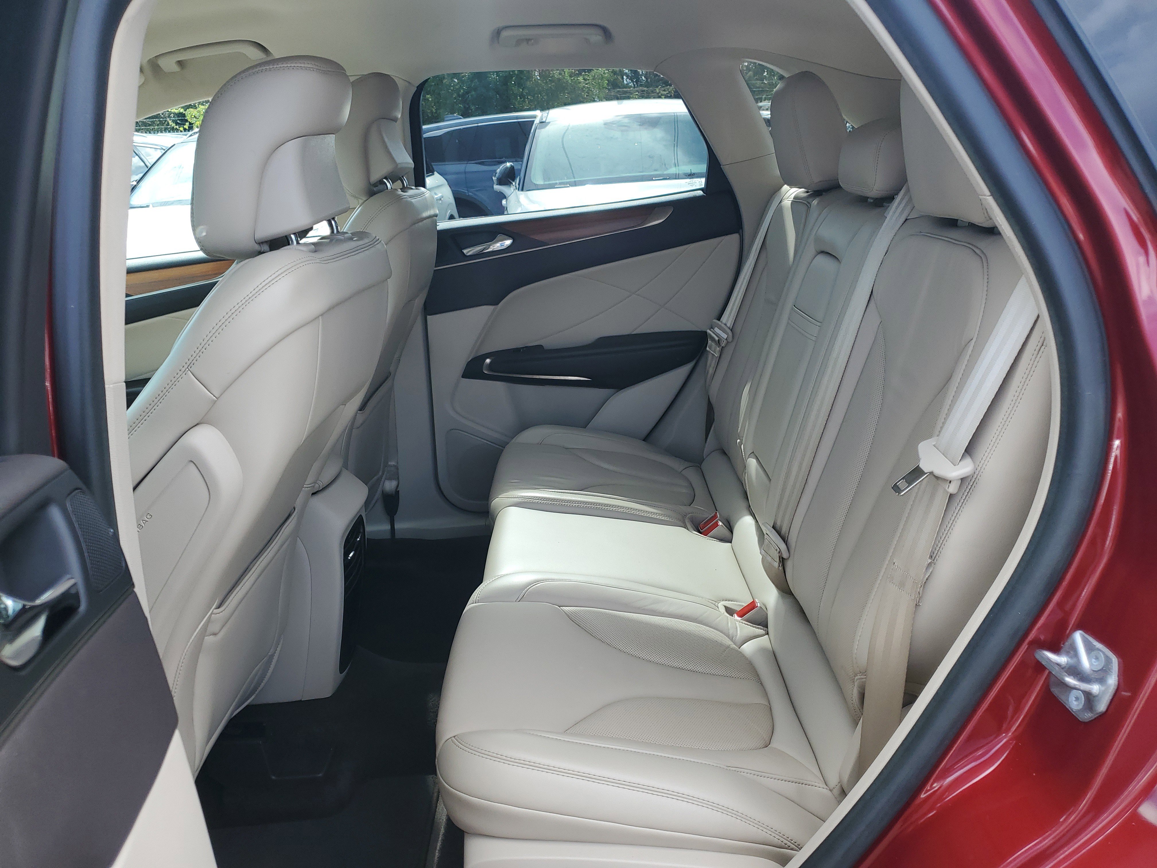 Used 2018 Lincoln MKC Select w/ Select Plus Package image 10