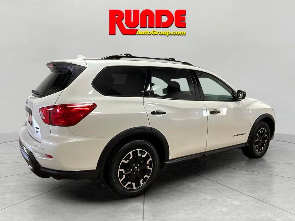 Used 2020 Nissan Pathfinder SV image 6