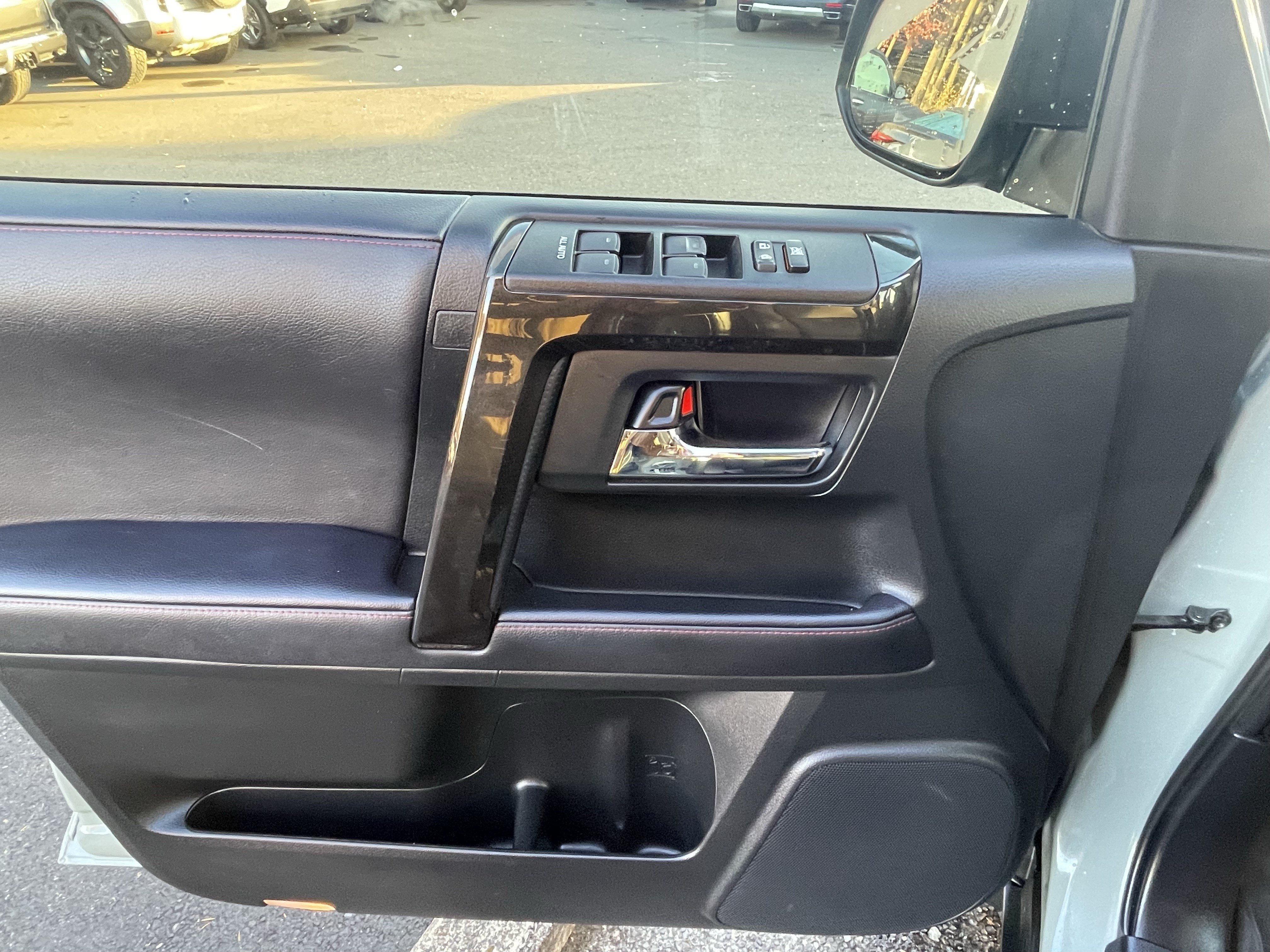 Certified 2022 Toyota 4Runner TRD Off-Road Premium w/ Moonroof Package AWD/4WD image 17