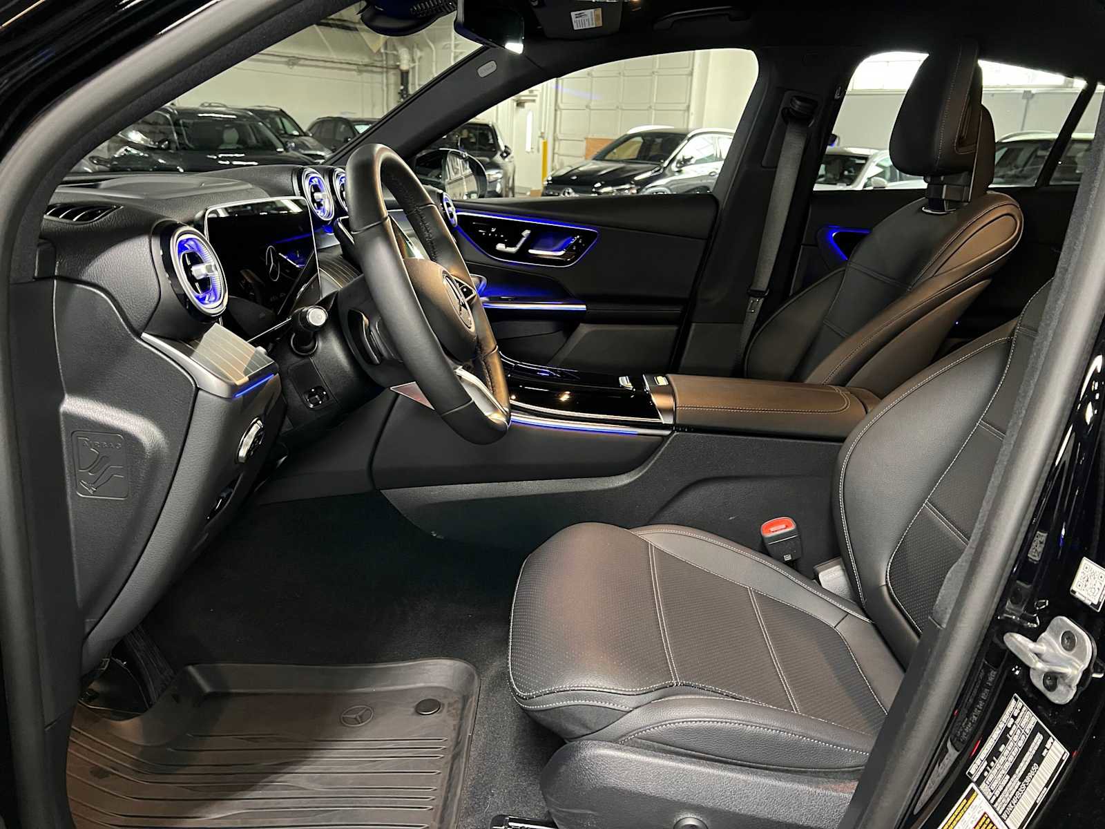 Certified 2025 Mercedes-Benz GLC 300 4MATIC image 25