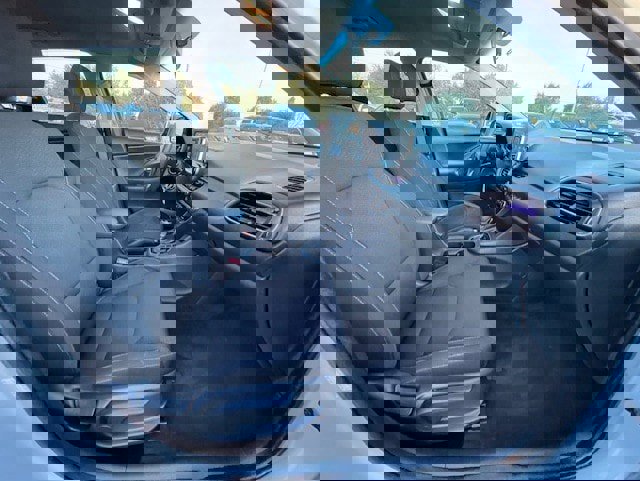 Used 2018 Hyundai Elantra GT image 23