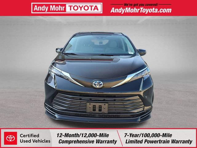 Certified 2024 Toyota Sienna LE FWD image 3