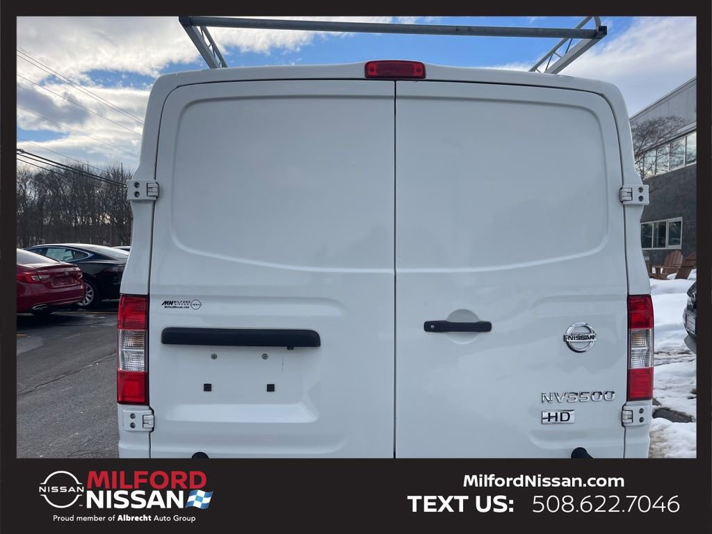 Used 2015 Nissan NV 3500 SV w/ Technology Package image 4