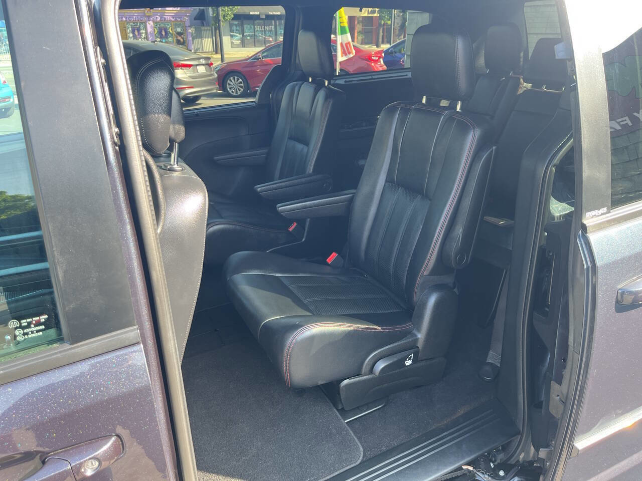 Used 2013 Dodge Grand Caravan R/T w/ Trailer Tow Group image 12