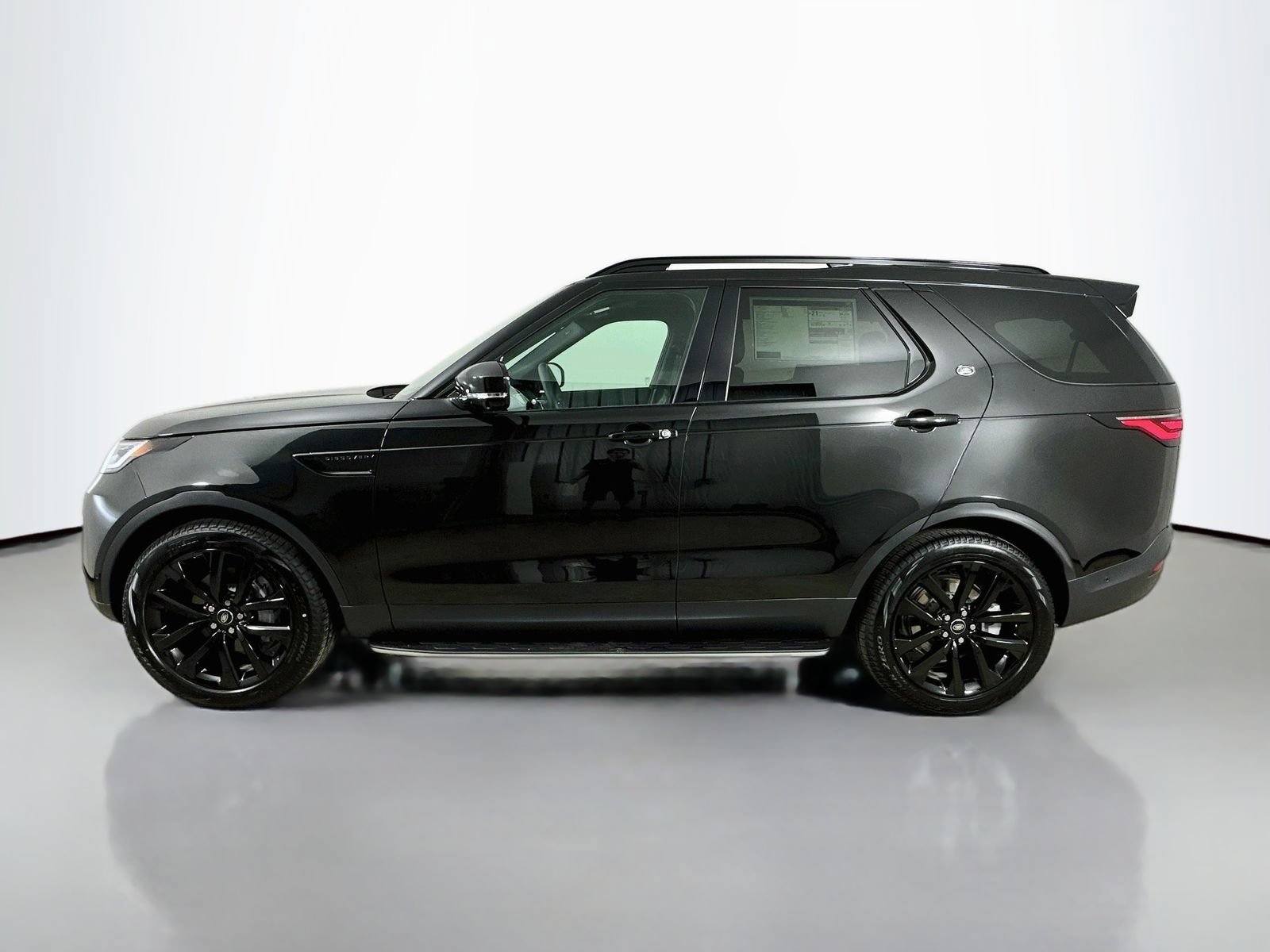 New 2026 Land Rover Discovery S AWD/4WD image 8