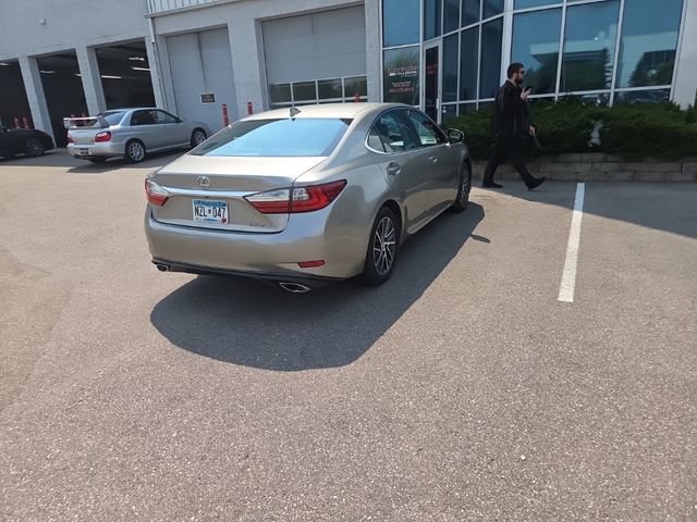 Used 2016 Lexus ES 350 w/ Luxury Package w/Wood Trim FWD image 14