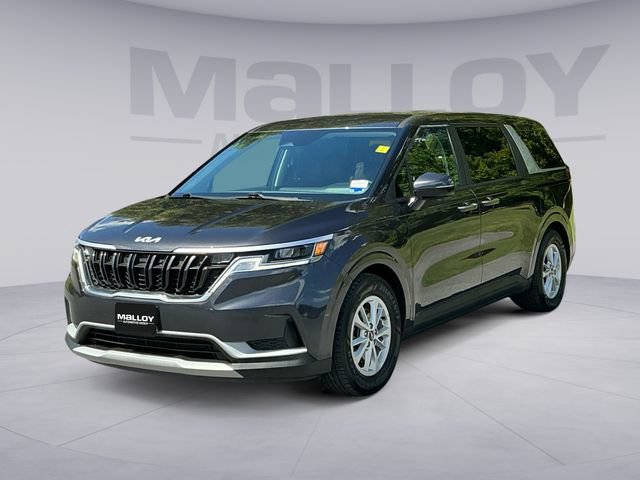 Used 2024 Kia Carnival LX FWD image 1