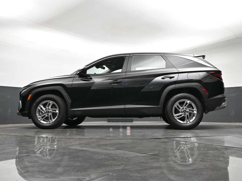 Used 2025 Hyundai Tucson SE AWD/4WD image 25