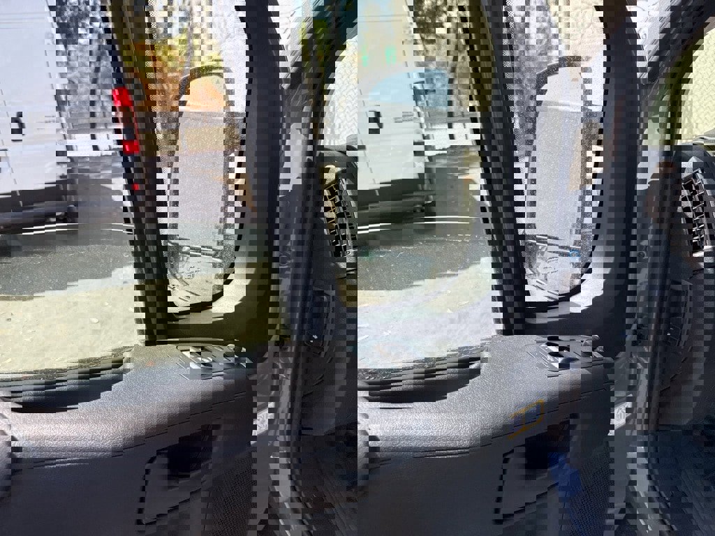 New 2025 RAM ProMaster 2500 w/ Quick Order Package 22G SLT image 9