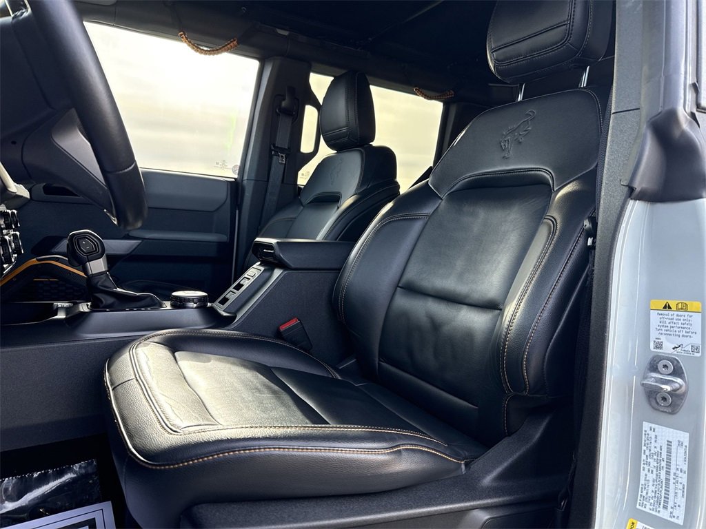 Used 2023 Ford Bronco Badlands image 13