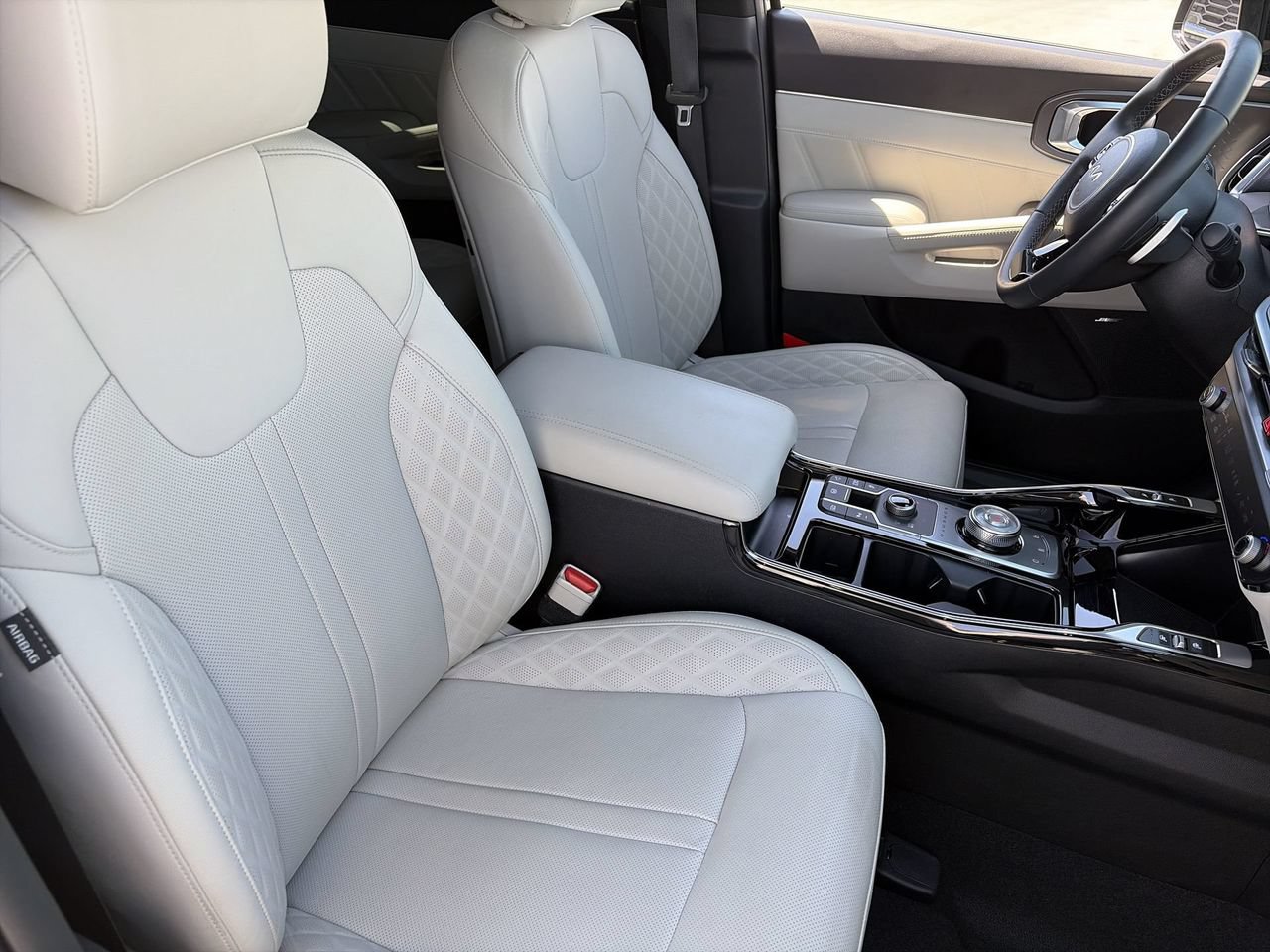 Certified 2025 Kia Sorento SX Prestige AWD/4WD image 10