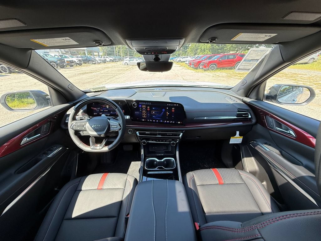 New 2026 Chevrolet Traverse RS w/ LPO, Floor Liner Package AWD/4WD image 23