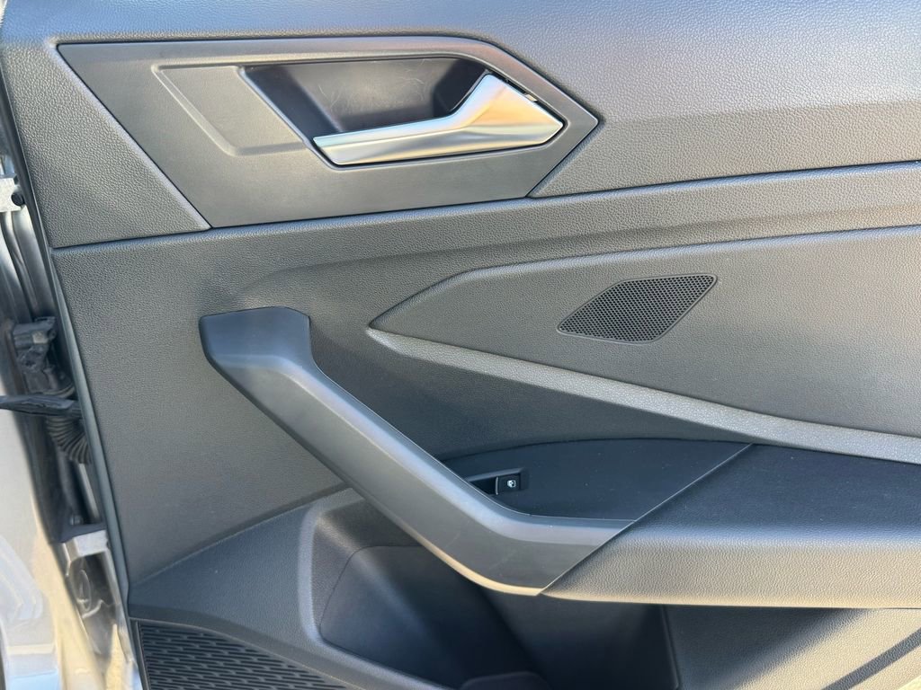 Used 2024 Volkswagen Jetta SE image 20