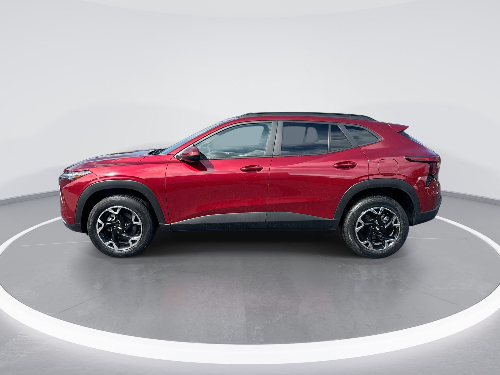 Used 2025 Chevrolet Trax LT w/ LT Convenience Package FWD image 6