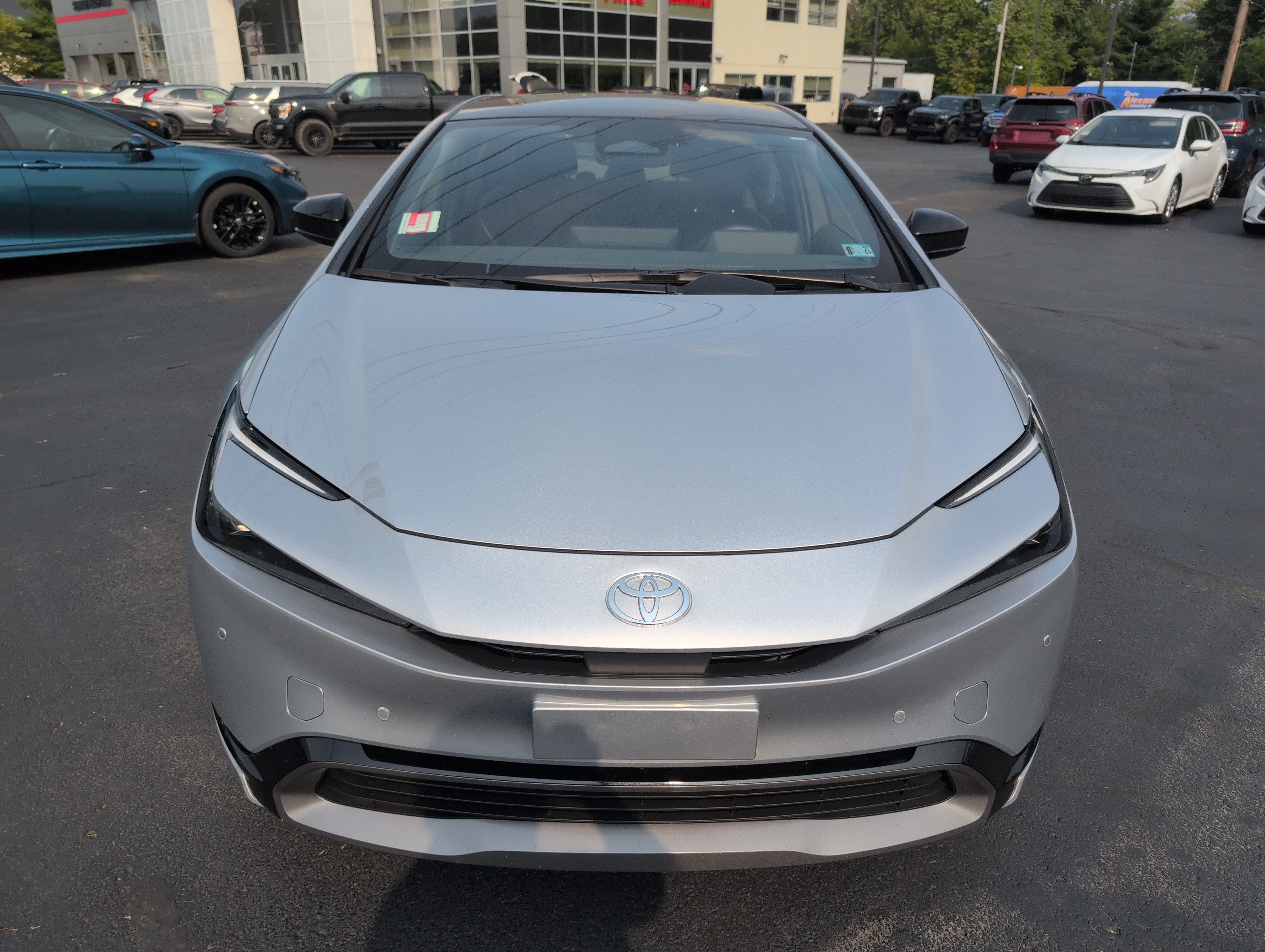 Certified 2024 Toyota Prius XLE AWD/4WD image 9