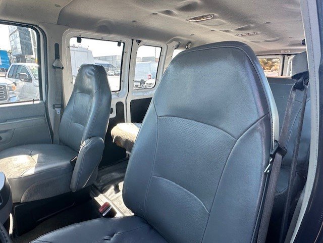 Used 2006 Ford E-350 and Econoline 350 XL image 16