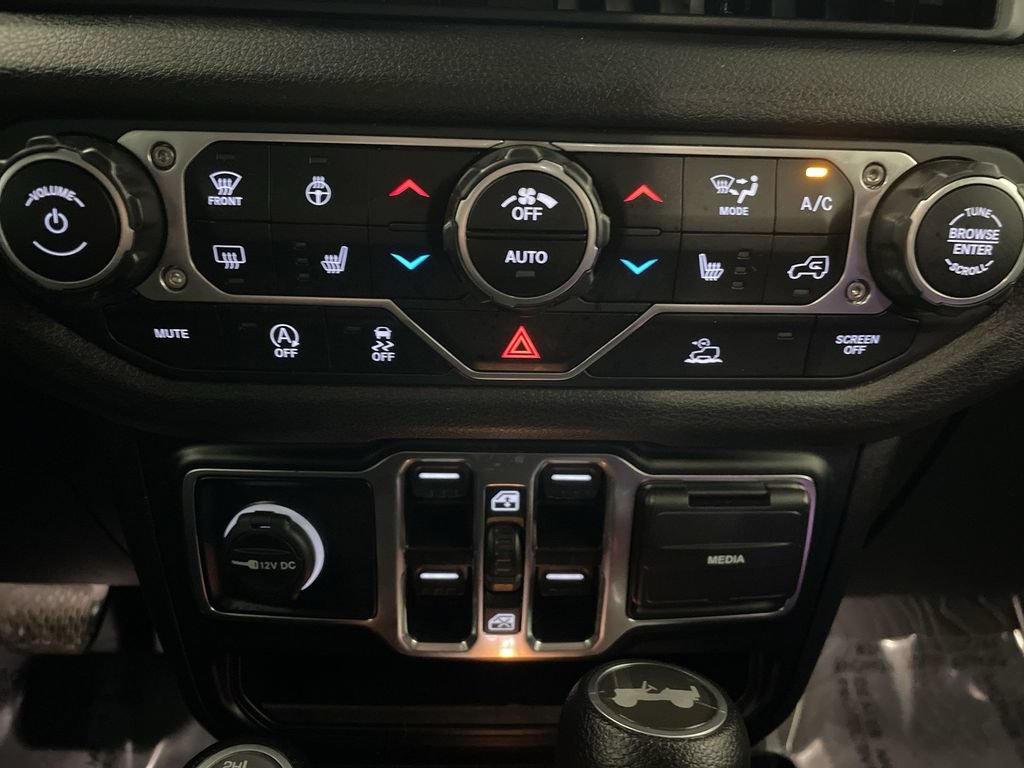 Used 2024 Jeep Wrangler Unlimited Sport AWD/4WD image 11