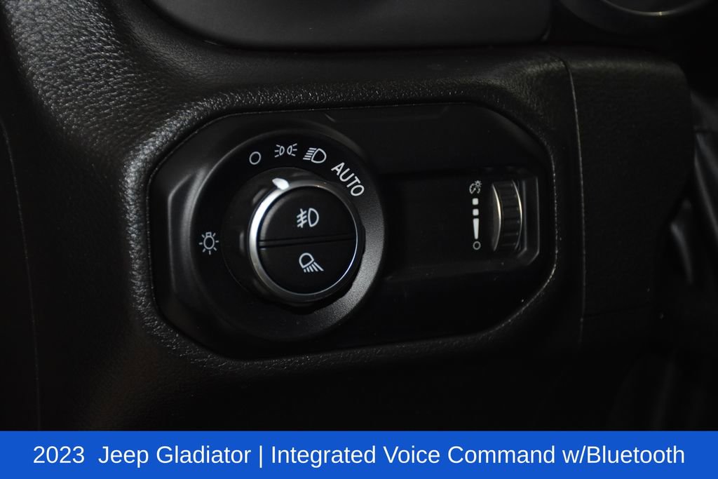 Used 2023 Jeep Gladiator Sport AWD/4WD image 10
