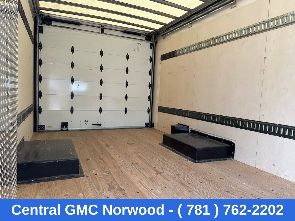 Used 2024 Ford E-350 and Econoline 350 Super Duty w/ Power Windows & Locks Group RWD image 13