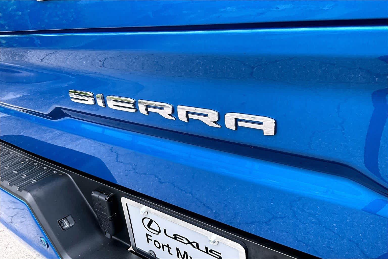 Used 2023 GMC Sierra 1500 AT4X AWD/4WD image 10