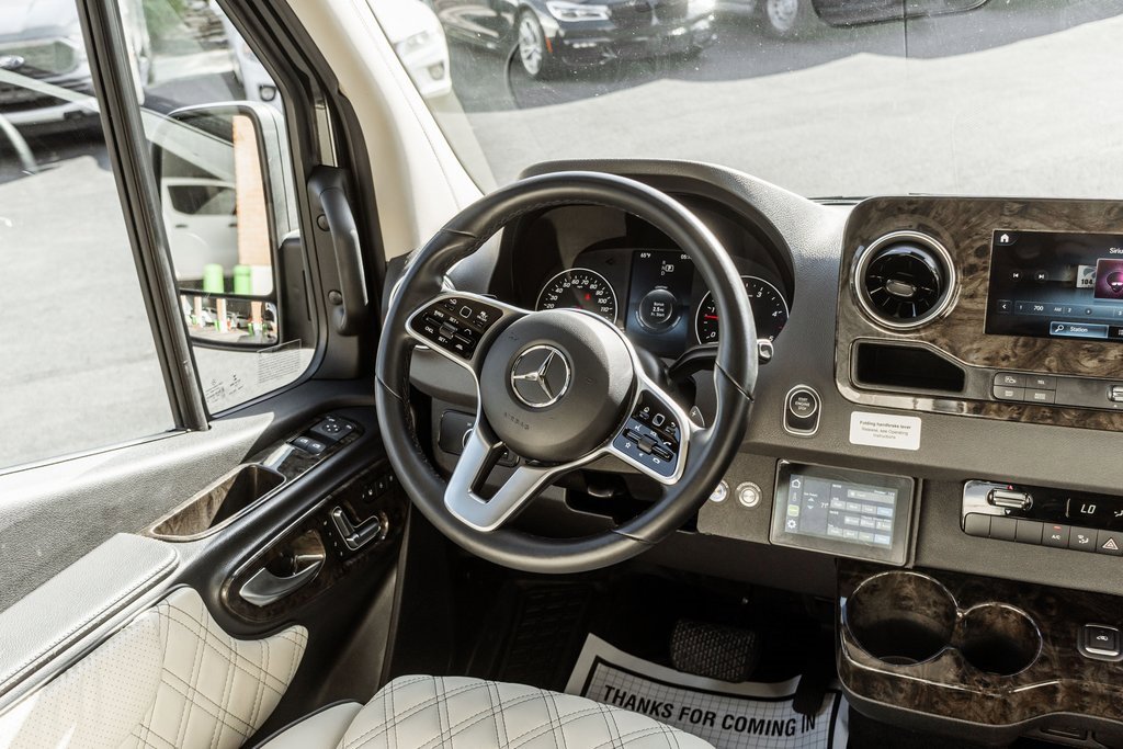 Used 2022 Mercedes-Benz Sprinter 3500 image 11