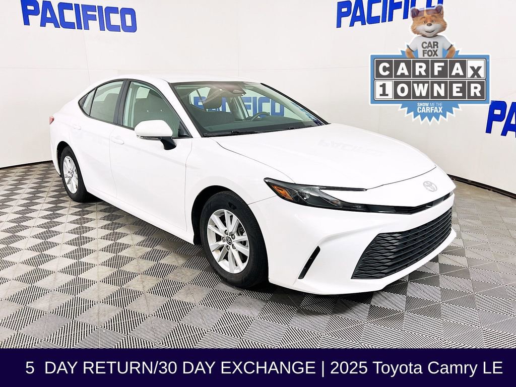 Used 2025 Toyota Camry LE w/ Convenience Package FWD image 1