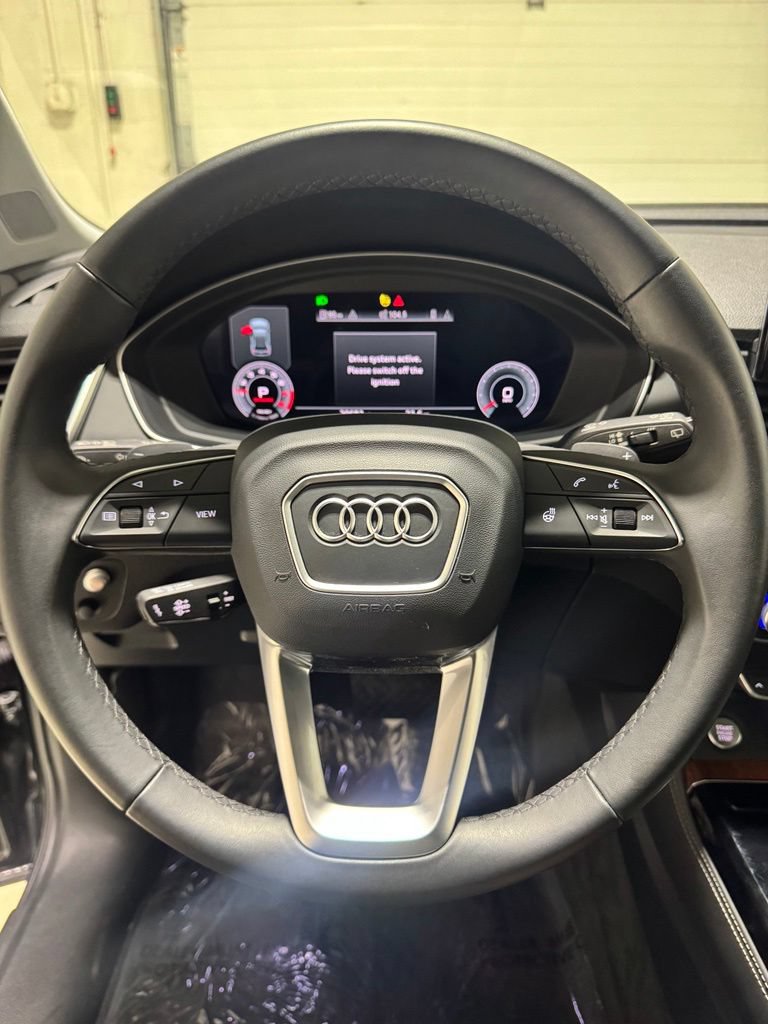 Used 2023 Audi Q5 2.0T Prestige w/ Prestige Package AWD/4WD image 17
