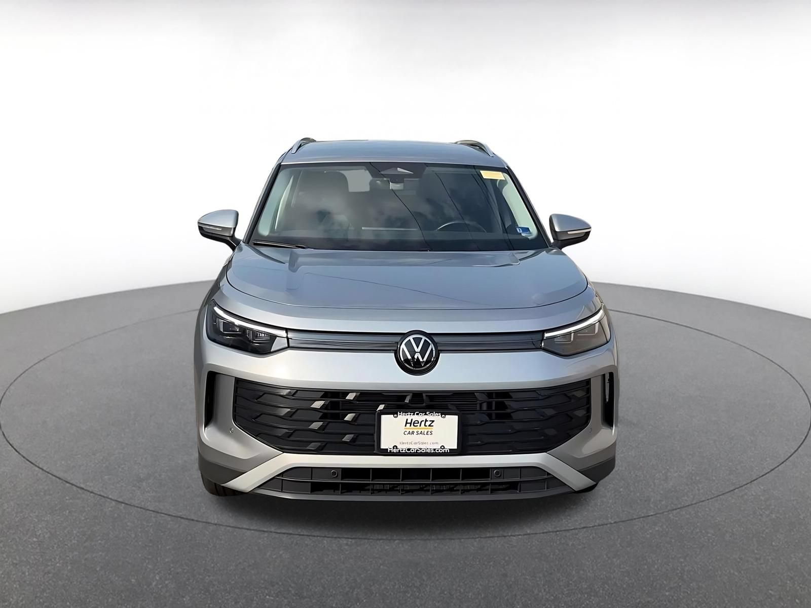 Used 2026 Volkswagen Tiguan SE AWD/4WD image 4