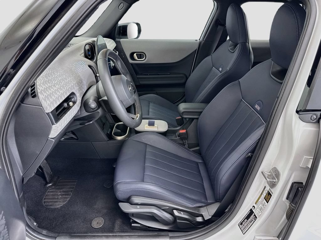 Certified 2026 MINI Cooper 4-Door Hardtop FWD image 21