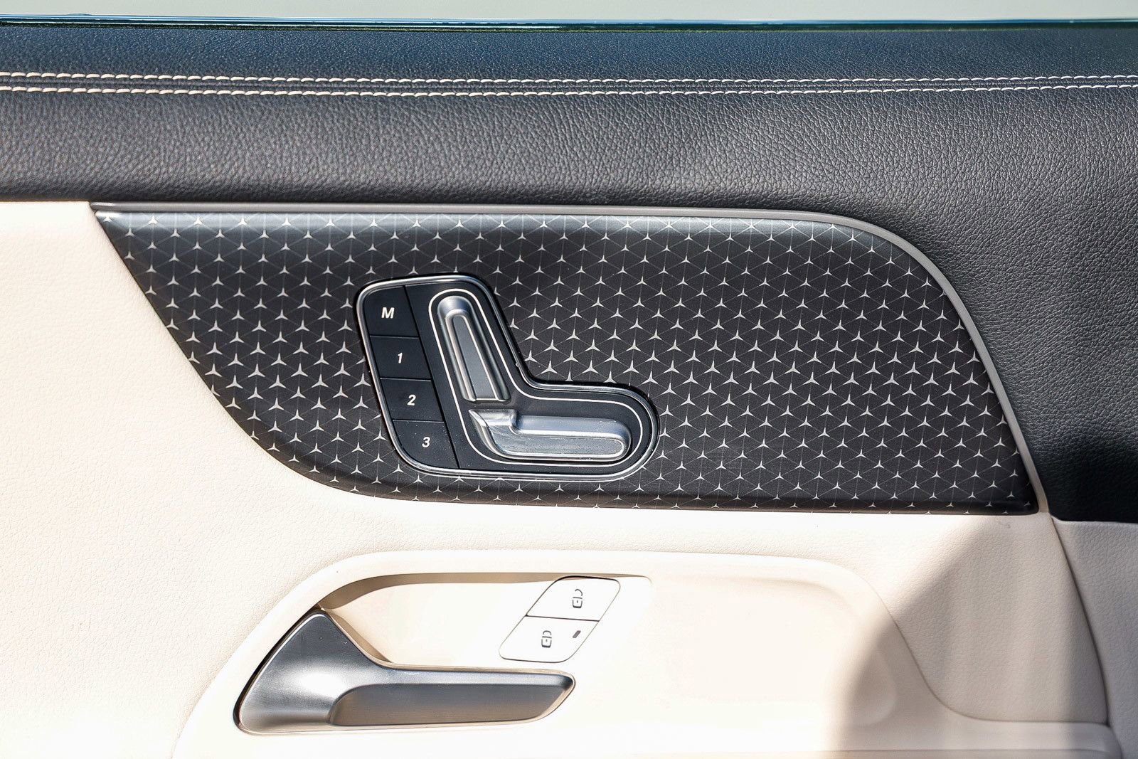 Certified 2025 Mercedes-Benz GLA 250 4MATIC image 18