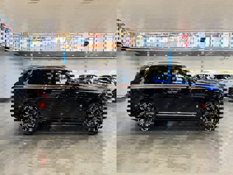 Used 2026 Rolls-Royce Cullinan image 5
