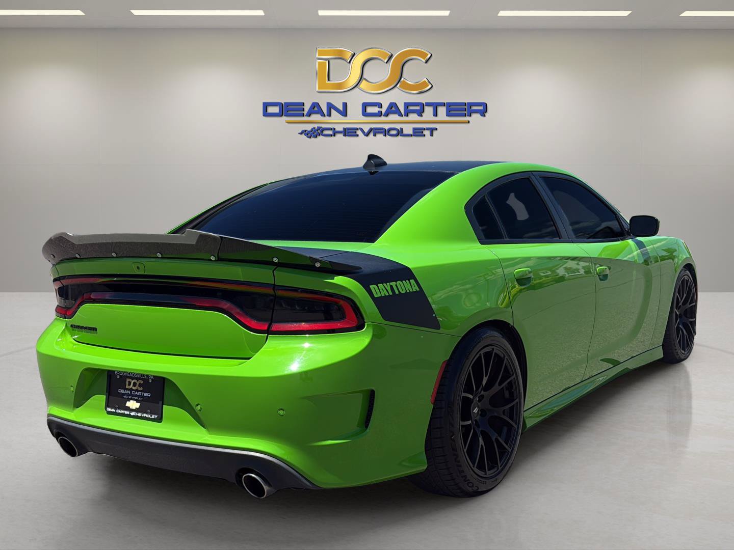 Used 2017 Dodge Charger R/T RWD image 5