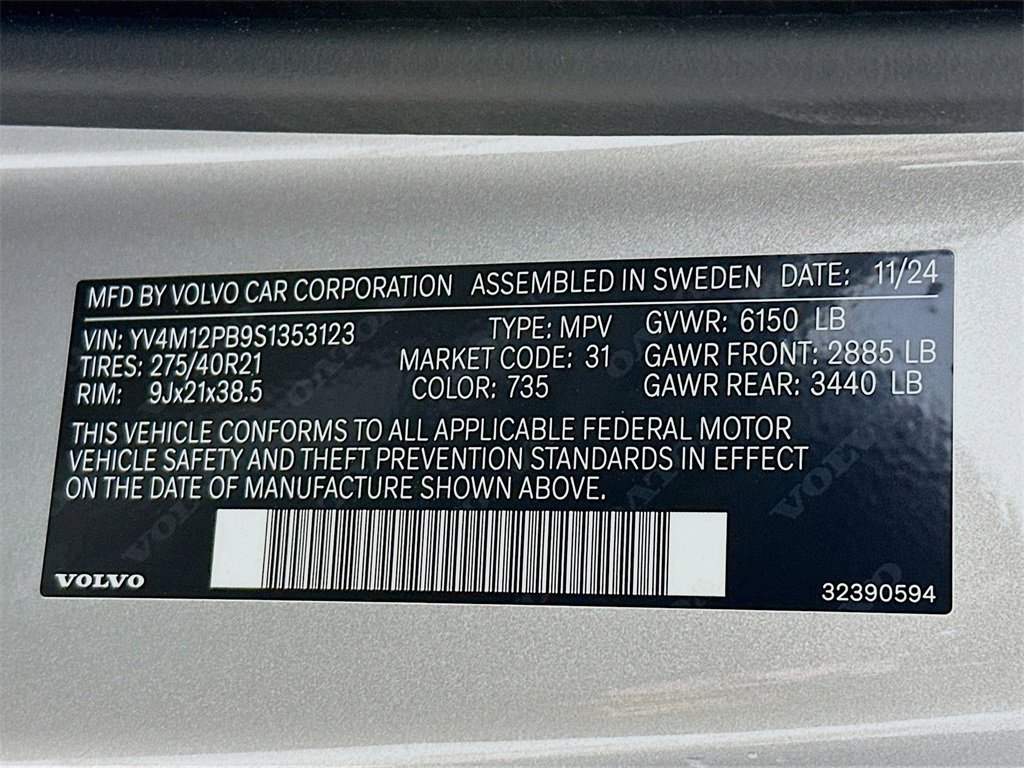 Used 2025 Volvo XC90 B5 Plus w/ Protection Package Premier image 27