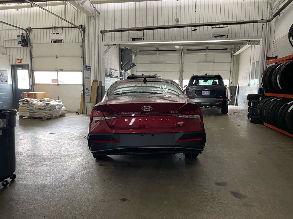 New 2026 Hyundai Elantra Blue image 3