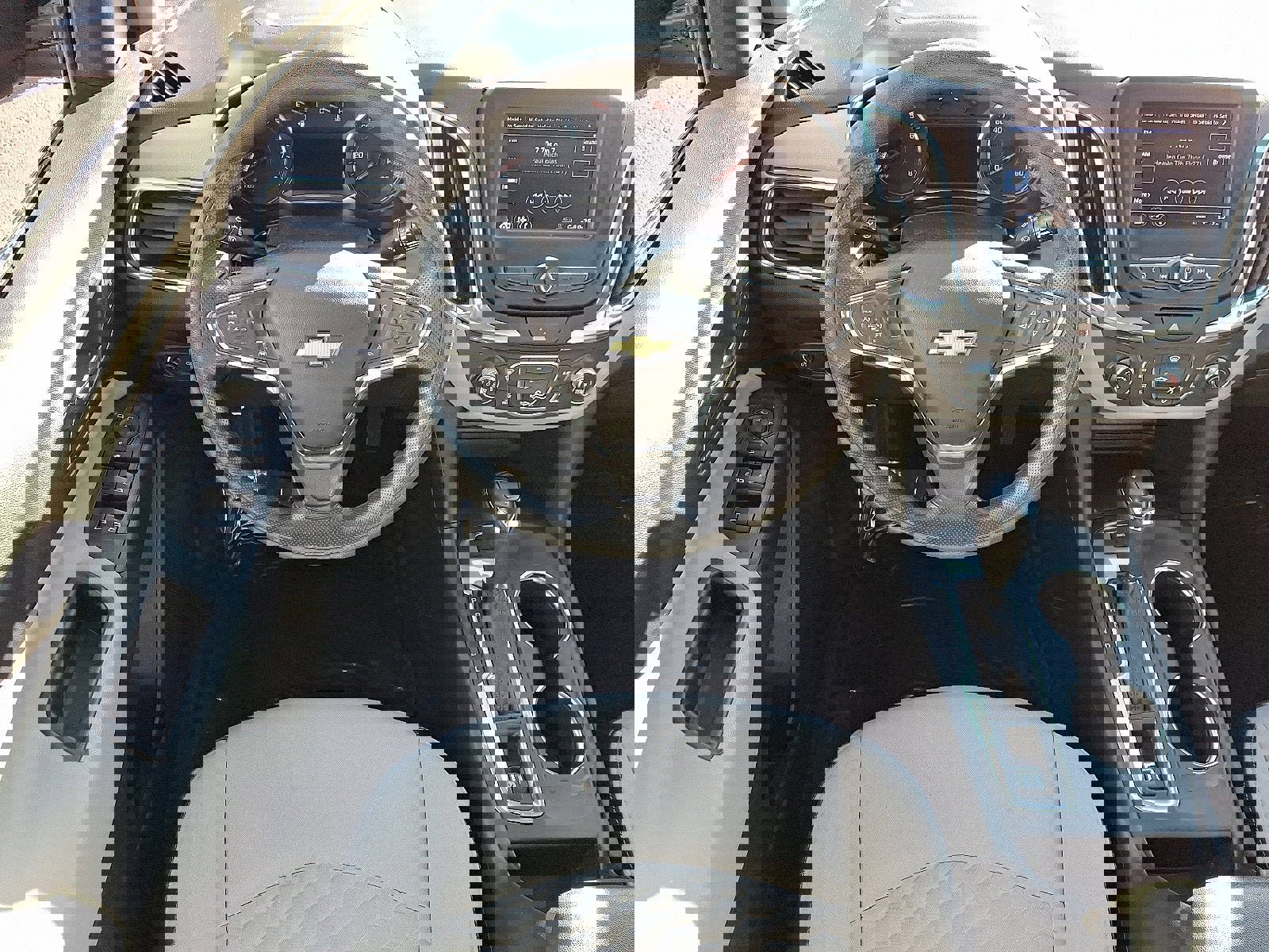 Used 2021 Chevrolet Equinox LT image 11