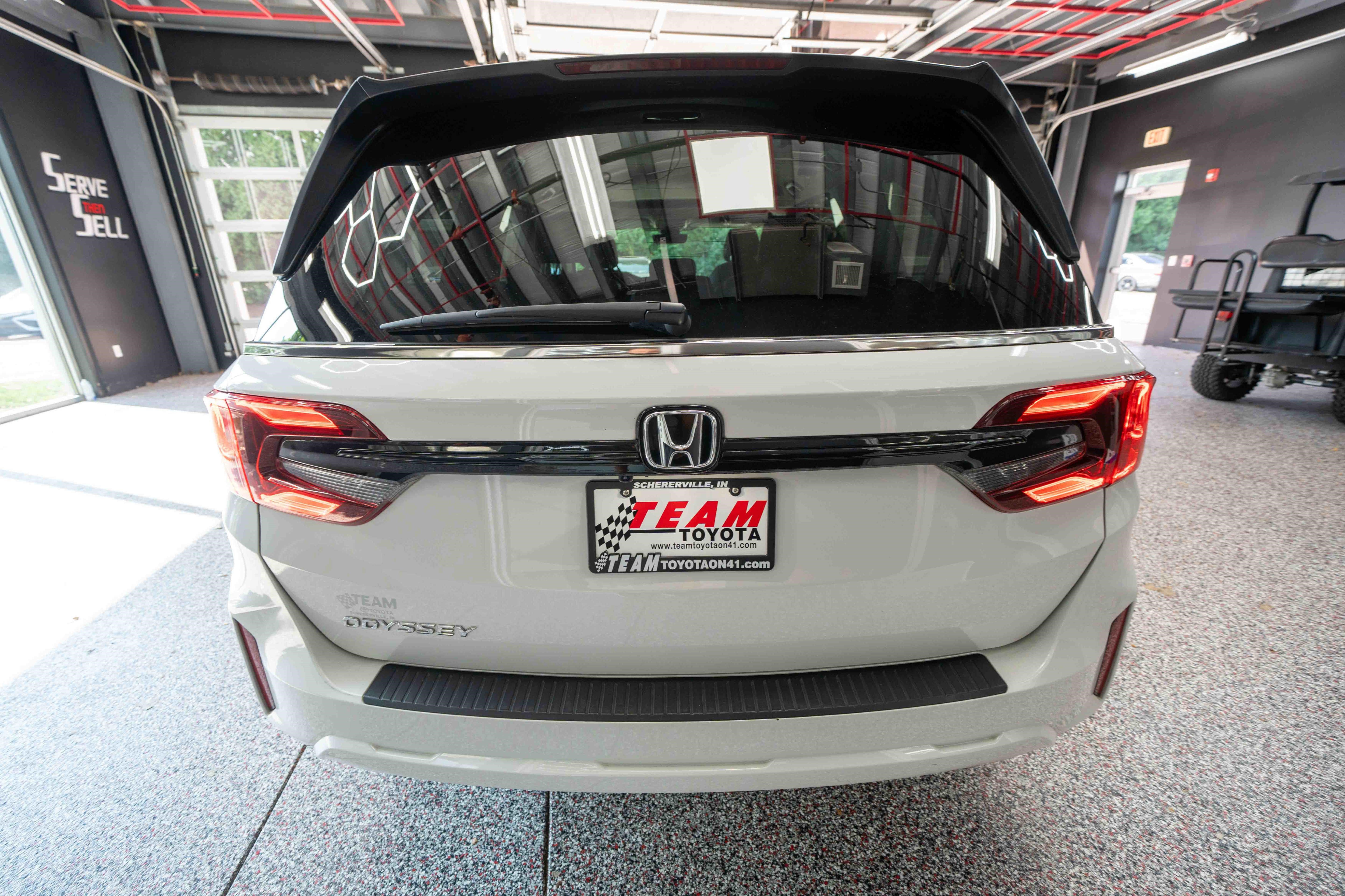 Used 2025 Honda Odyssey EX-L image 3