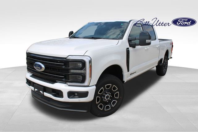 New 2025 Ford F350 Platinum w/ FX4 Off-Road Package