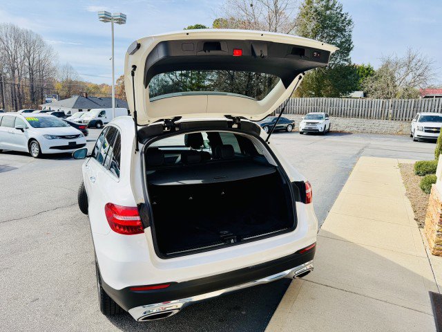 Used 2019 Mercedes-Benz GLC 300 4MATIC image 13