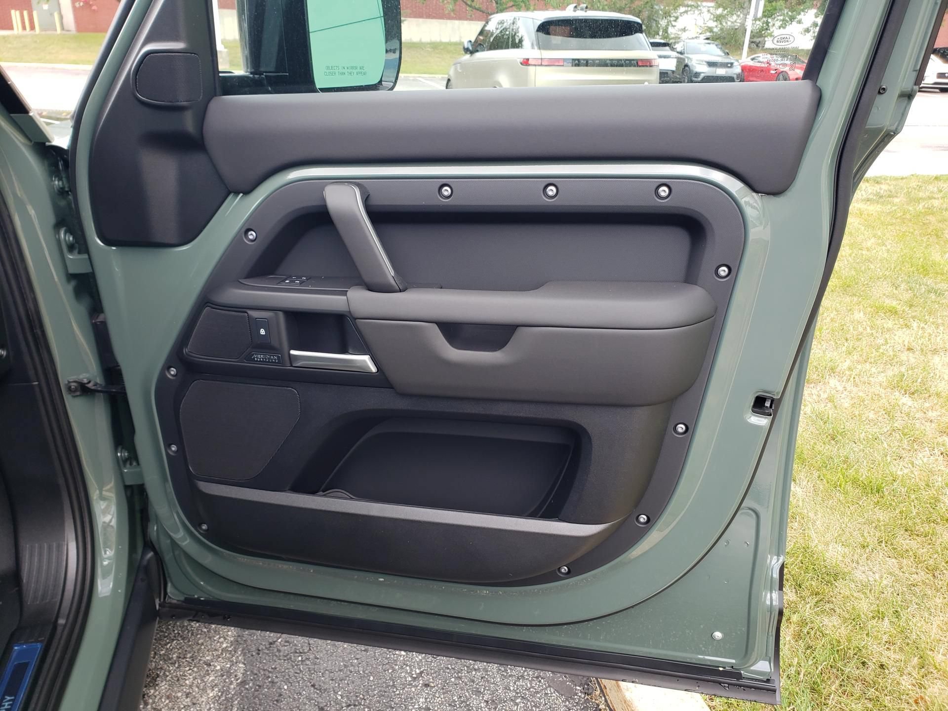 New 2026 Land Rover Defender 110 AWD/4WD image 18