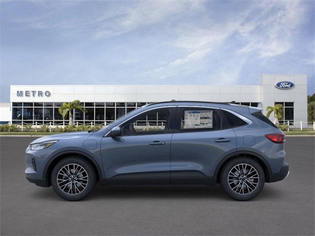 New 2025 Ford Escape SE image 3