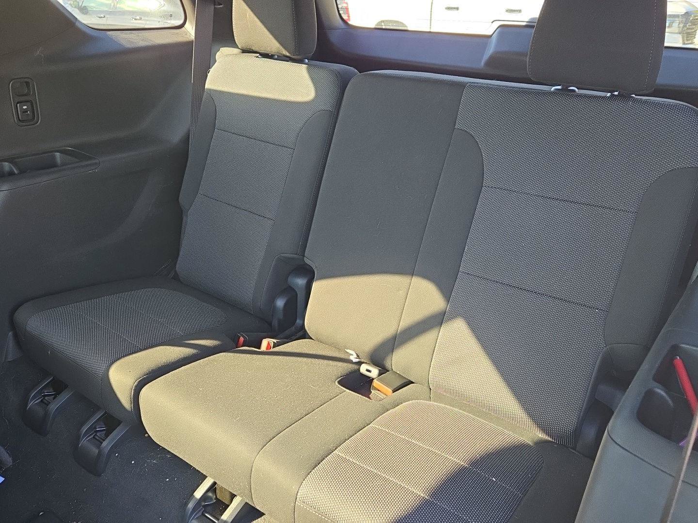 Used 2023 Chevrolet Traverse LT FWD image 14
