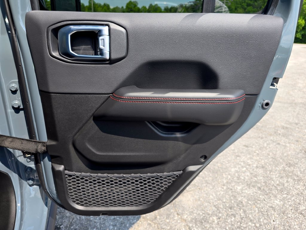 New 2026 Jeep Wrangler Unlimited Rubicon 392 w/ Quick Order Package 27X Moab AWD/4WD image 39